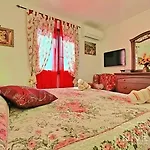 Alexander Villa